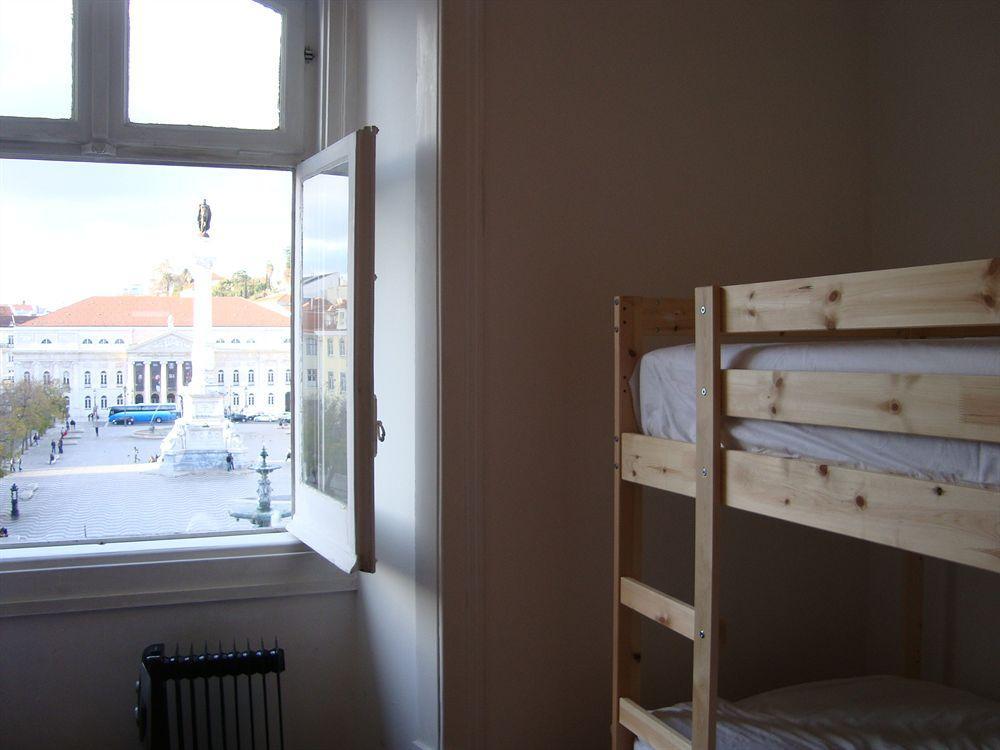 Downtown Design Hostel Lisbon Exterior photo